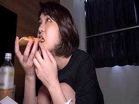 新人1K中出し部屋呑みドキュメント　癒し可愛いハーフ美女・綾瀬らんちゃん　サンプル画像08